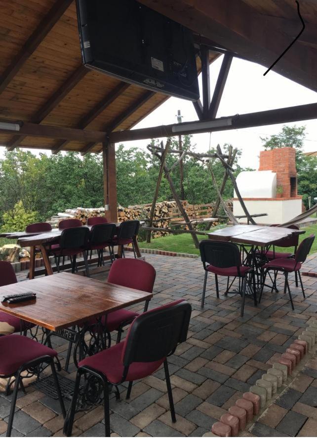 فيلا توردافي Caravans Park & Glamping Tents In The Vineyard المظهر الخارجي الصورة