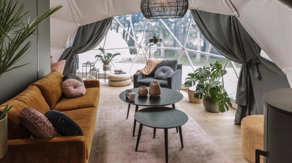 فيلا توردافي Caravans Park & Glamping Tents In The Vineyard المظهر الخارجي الصورة